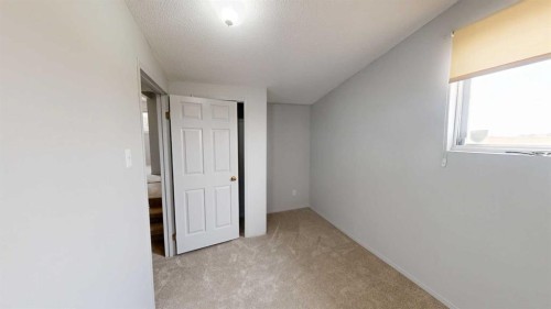 1239 41 Avenue North, Lethbridge, AB - Indoor Photo Showing Other Room