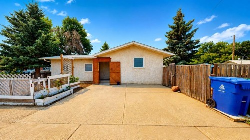 1239 41 Avenue North, Lethbridge, AB - Outdoor