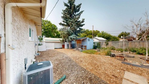 1239 41 Avenue North, Lethbridge, AB - Outdoor With Exterior