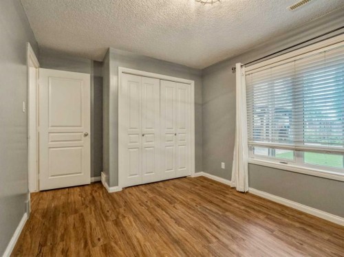 34 Heritage Green West, Lethbridge, AB - Indoor Photo Showing Other Room