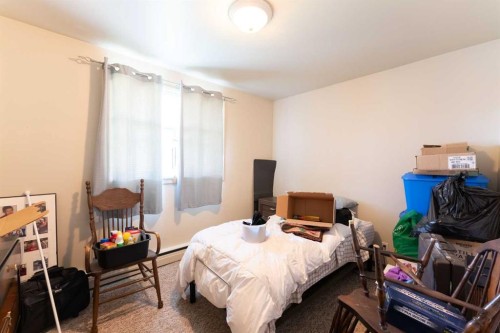 1114 11 Avenue North, Lethbridge, AB - Indoor Photo Showing Bedroom