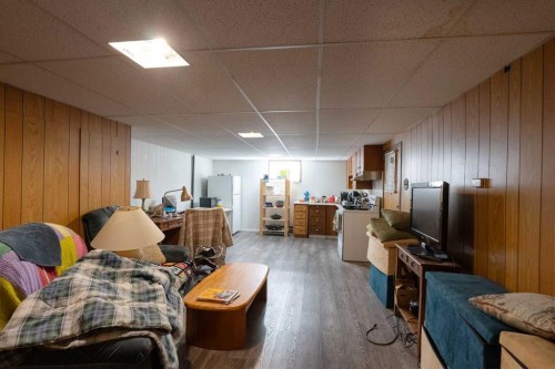 1114 11 Avenue North, Lethbridge, AB - Indoor