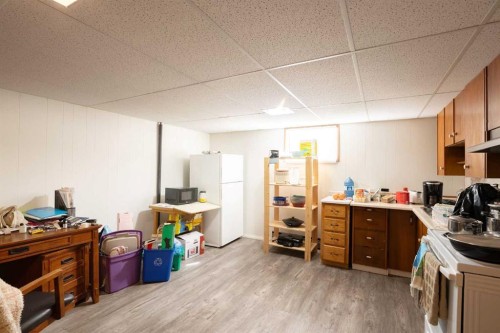 1114 11 Avenue North, Lethbridge, AB - Indoor