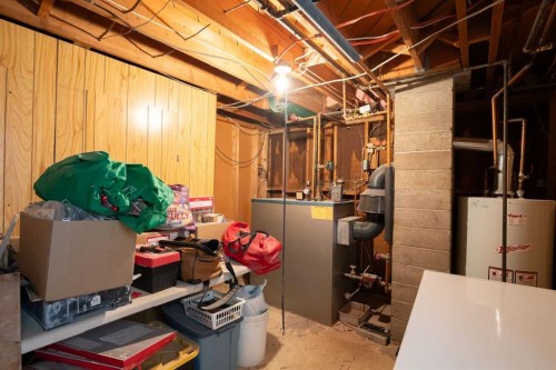 1114 11 Avenue North, Lethbridge, AB - Indoor Photo Showing Basement