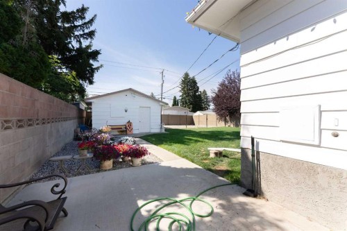 1114 11 Avenue North, Lethbridge, AB - Outdoor With Exterior
