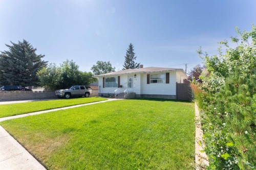 1114 11 Avenue North, Lethbridge, AB - Outdoor