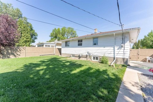 1114 11 Avenue North, Lethbridge, AB - Outdoor