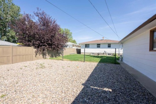 1114 11 Avenue North, Lethbridge, AB - Outdoor