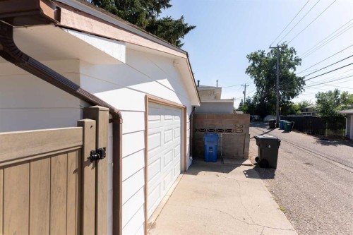 1114 11 Avenue North, Lethbridge, AB - Outdoor With Exterior