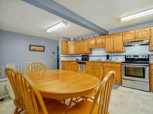 5723 54 St, Taber, AB - Indoor