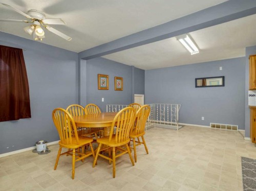 5723 54 St, Taber, AB - Indoor Photo Showing Other Room