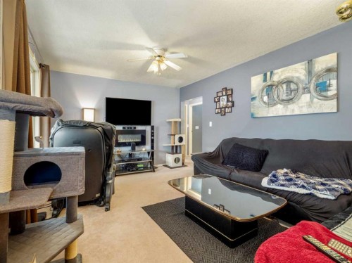 5723 54 St, Taber, AB - Indoor