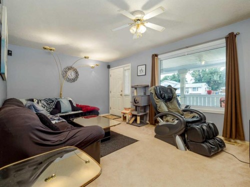 5723 54 St, Taber, AB - Indoor