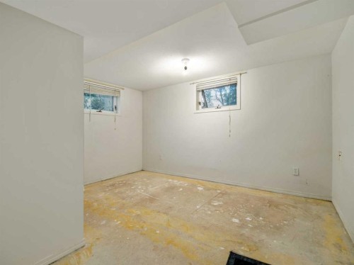 5723 54 St, Taber, AB - Indoor Photo Showing Other Room