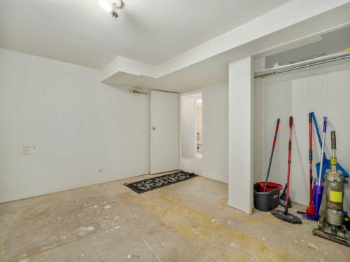 5723 54 St, Taber, AB - Indoor