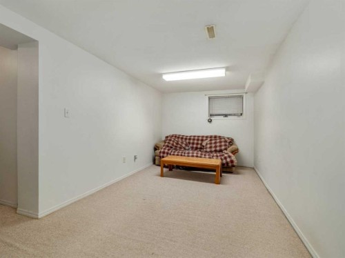 5723 54 St, Taber, AB - Indoor
