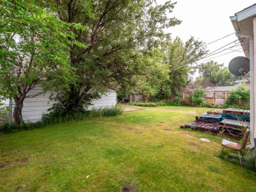 5723 54 St, Taber, AB - Outdoor