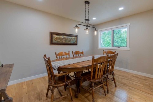 80 N 250 E, Raymond, AB - Indoor Photo Showing Dining Room
