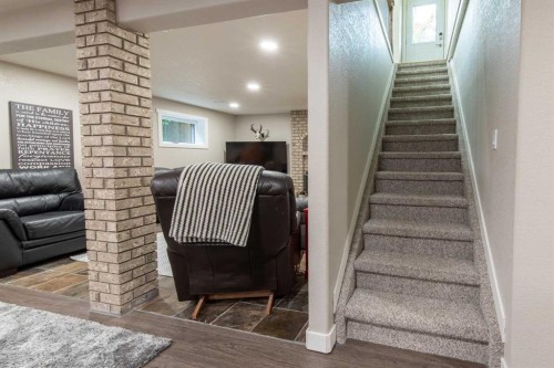 80 N 250 E, Raymond, AB - Indoor