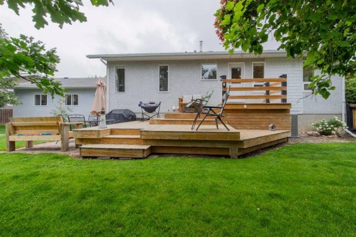 80 N 250 E, Raymond, AB - Outdoor With Deck Patio Veranda