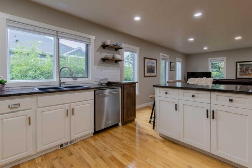 80 N 250 E, Raymond, AB - Indoor Photo Showing Kitchen With Double Sink