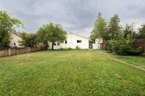 5304 56, Taber, AB - Outdoor