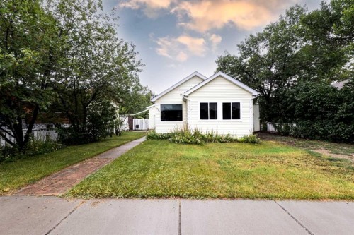 5304 56  Taber, AB T1G 1L8