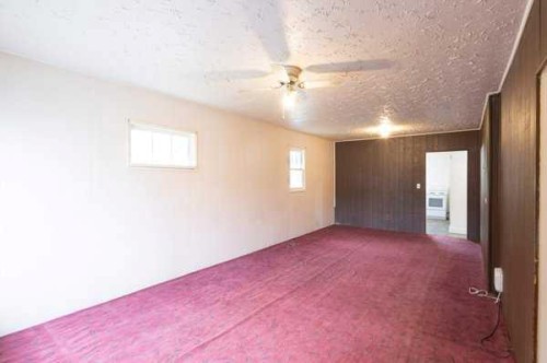 5304 56, Taber, AB - Indoor Photo Showing Other Room