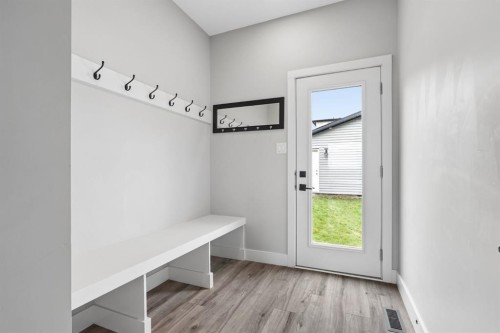 304 Grassland Boulevard West, Lethbridge, AB - Indoor Photo Showing Other Room
