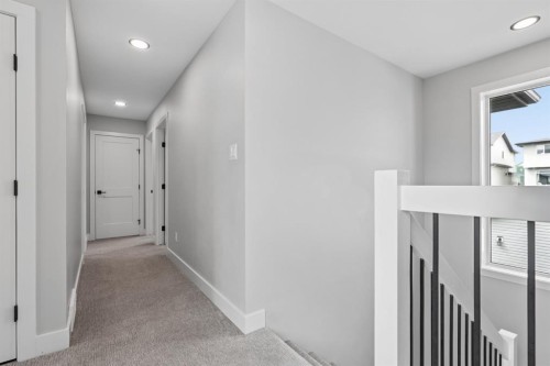 304 Grassland Boulevard West, Lethbridge, AB - Indoor Photo Showing Other Room