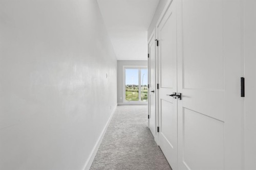 304 Grassland Boulevard West, Lethbridge, AB - Indoor Photo Showing Other Room