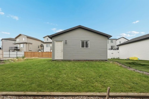 304 Grassland Boulevard West, Lethbridge, AB - Outdoor With Exterior