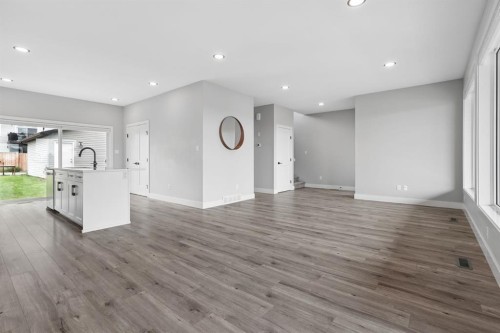 304 Grassland Boulevard West, Lethbridge, AB - Indoor