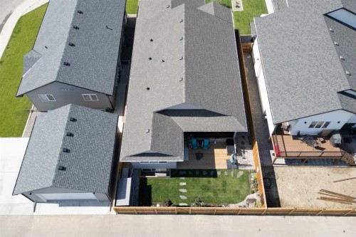 556 Riverhills Way West, Lethbridge, AB - Outdoor