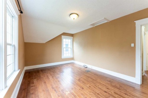 287 7A Avenue South, Lethbridge, AB - Indoor Photo Showing Other Room