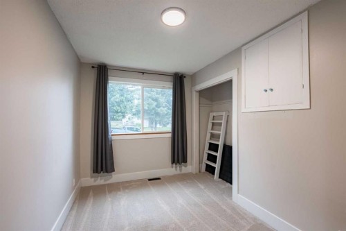 2802 77 Street, Coleman, AB - Indoor Photo Showing Other Room