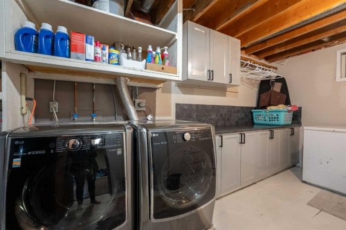 2802 77 Street, Coleman, AB - Indoor Photo Showing Laundry Room