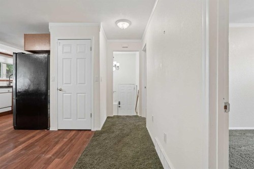 40 N 200 E, Raymond, AB - Indoor Photo Showing Other Room