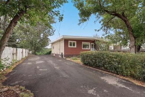 40 N 200 E, Raymond, AB - Outdoor