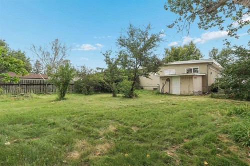 40 N 200 E, Raymond, AB - Outdoor