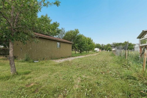 40 N 200 E, Raymond, AB - Outdoor