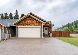 1705 119 Street Blairmore, AB T0K 0E0