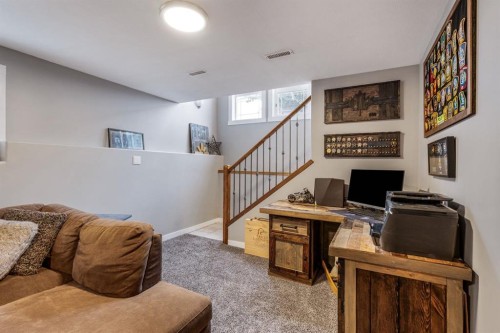 135 Fairmont Point South, Lethbridge, AB - Indoor Photo Showing Office