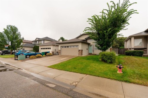 135 Fairmont Point South, Lethbridge, AB - Outdoor