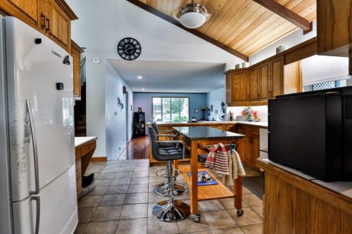 3802 Oak Drive South, Lethbridge, AB - Indoor