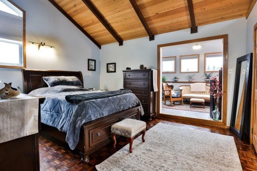 3802 Oak Drive South, Lethbridge, AB - Indoor Photo Showing Bedroom