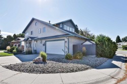 3802 Oak Drive SOUTHLethbridge, AB T1K 4H5