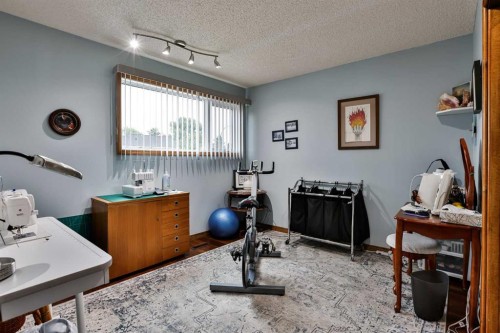 3802 Oak Drive South, Lethbridge, AB - Indoor