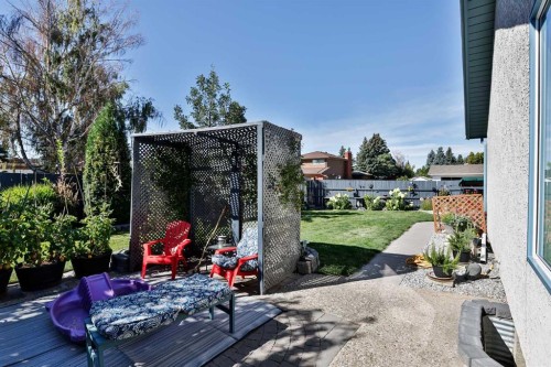 3802 Oak Drive South, Lethbridge, AB - Outdoor