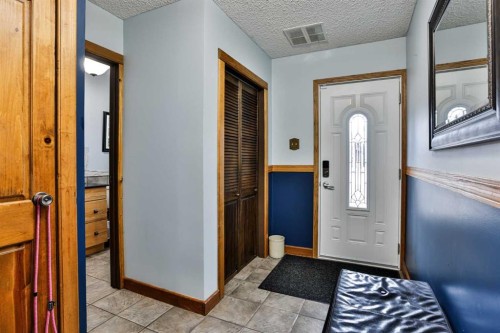 3802 Oak Drive South, Lethbridge, AB - Indoor